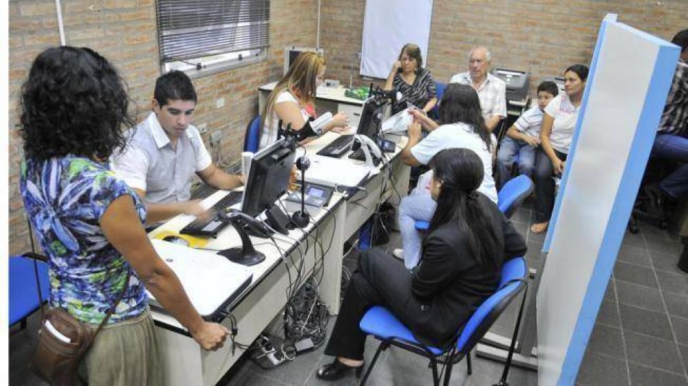 Hay m�s de 2.700 turnos para actualizar el DNI a los 16 a�os