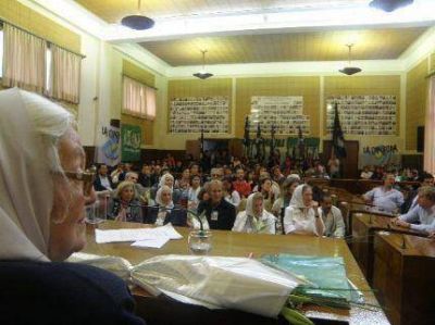 Merecido homenaje del HCD a las �Mujeres en Lucha. Madres y Abuelas de Plaza de Mayo�