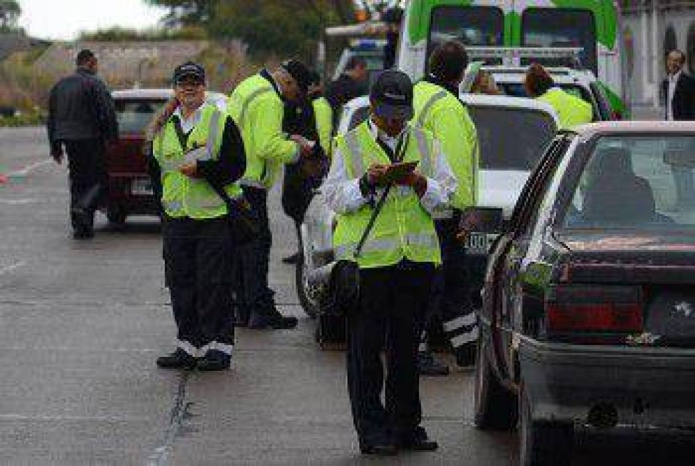 M�s operativos municipales para controlar autos y motos