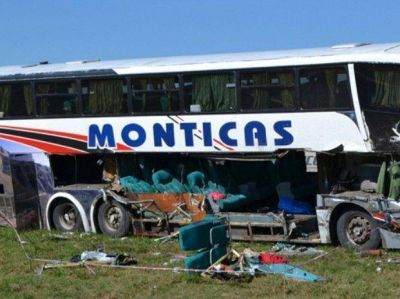 Un choque fatal desnud� el furor de los rosarinos por la feria de La Salada