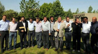 Reforma: quieren postular a intendentes