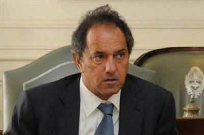 En medio de los paros, Scioli acord� con dos gremios estatales