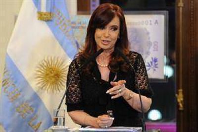 Cristina: "No podemos tener la soberbia de pensar que nunca nos equivocamos"