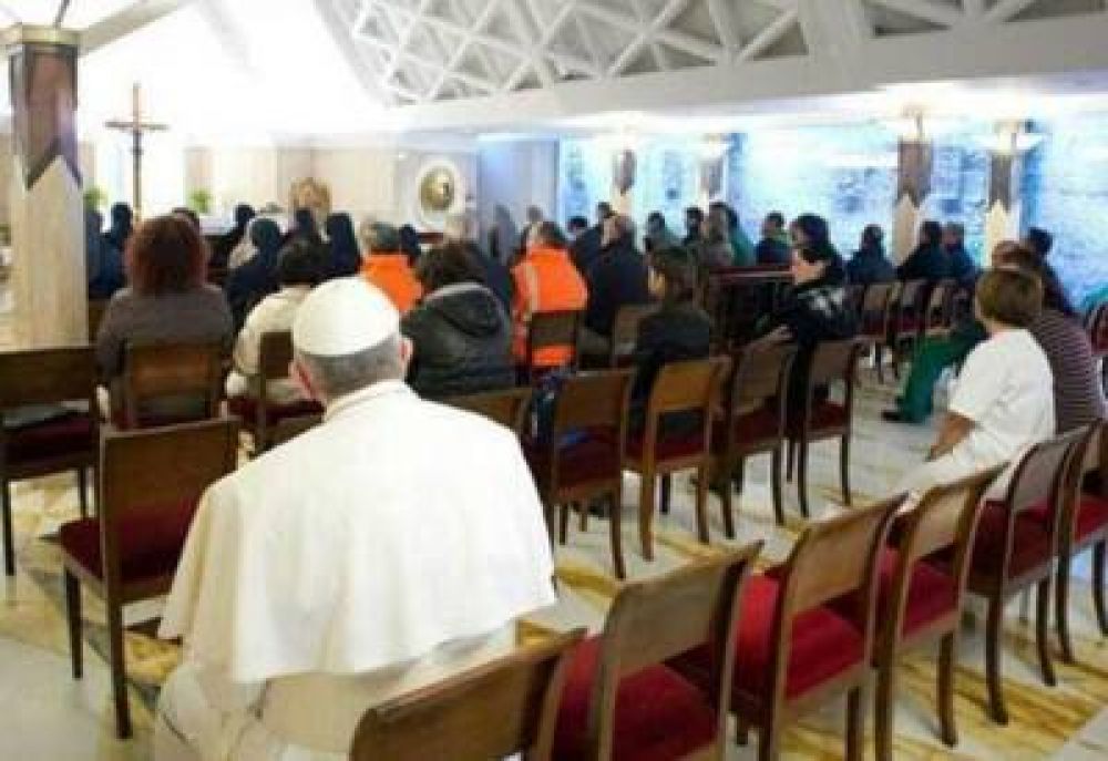 El Papa se muestra como uno m�s entre los fieles
