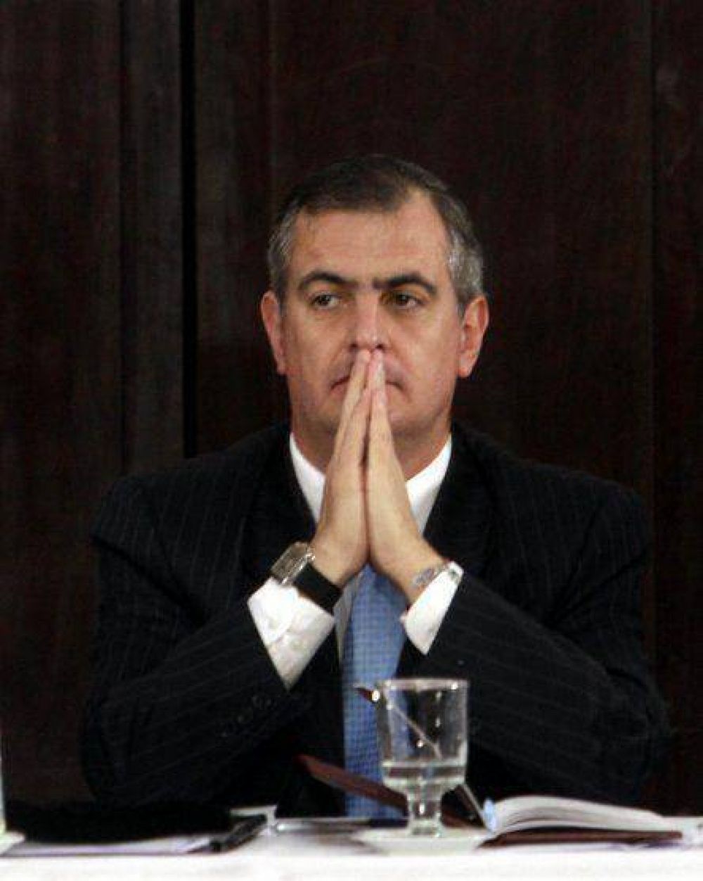 Cierran la causa por el pol�mico curr�culum de Reposo