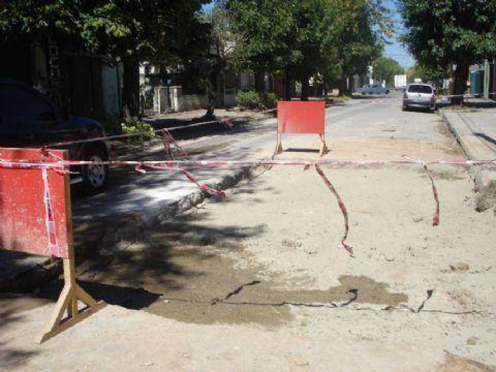 En calle 11, la rotura lleg� a la vereda