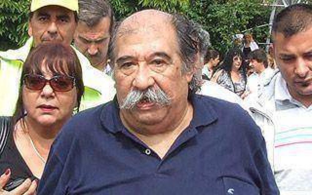Lanus: Municipales sostienen que aceptaron �con los dientes apretados�