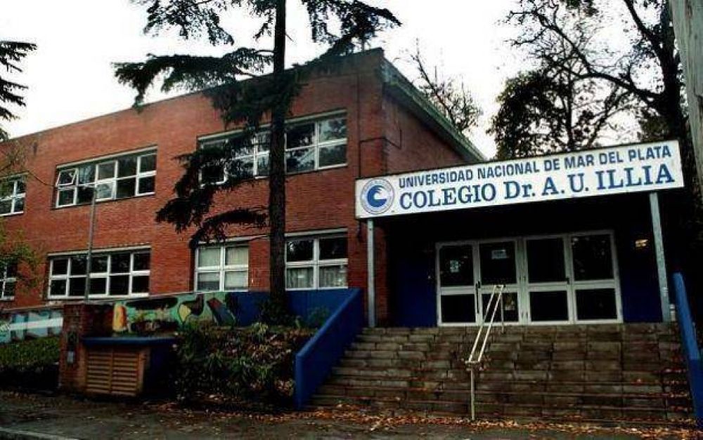 Morea dio marcha atr�s con el desalojo al Club de Padres del Colegio Illia