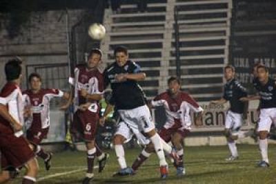 Defensores tom� una bocanada de aire en el sur