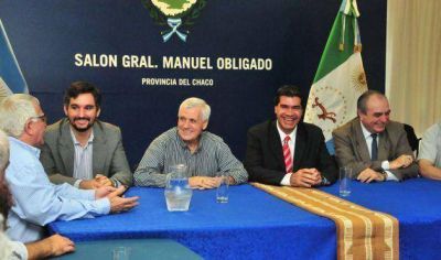 Los gremios estatales impulsan paros porque no pierden empleo, afirma Cal�