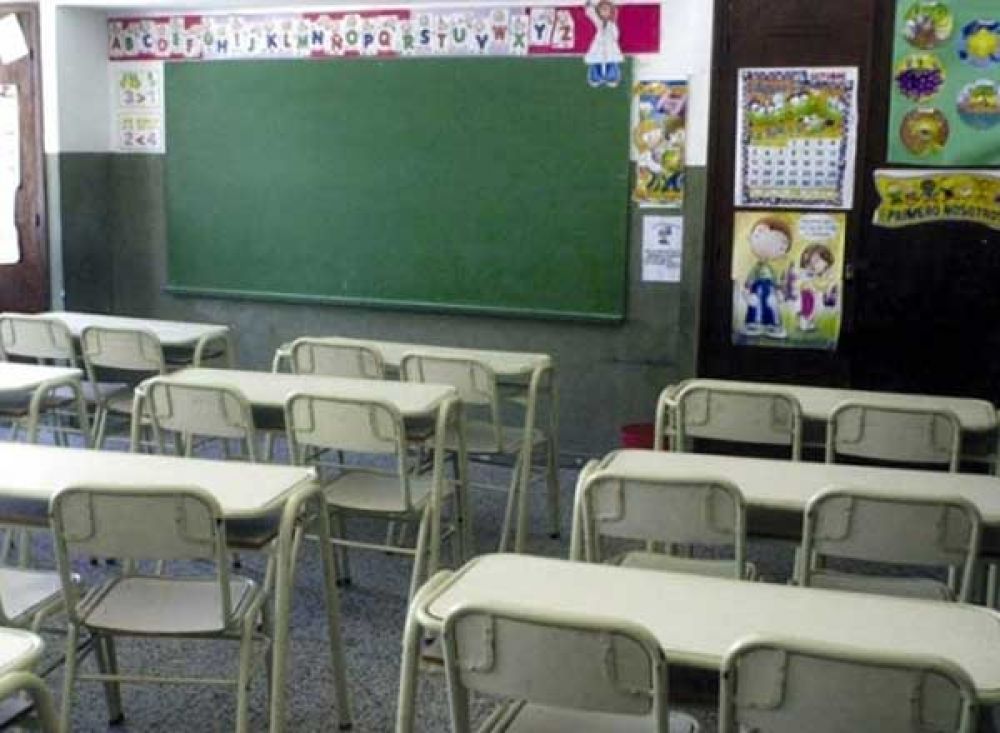 Docentes confirman que seguir�n adelante con el paro