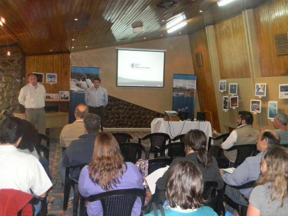Programa de sistema de gesti�n para empresarios tur�sticos de Santa Cruz