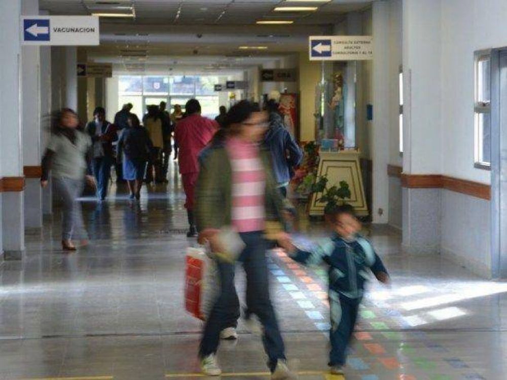 Salud eval�a convocar a pediatras de otras provincias