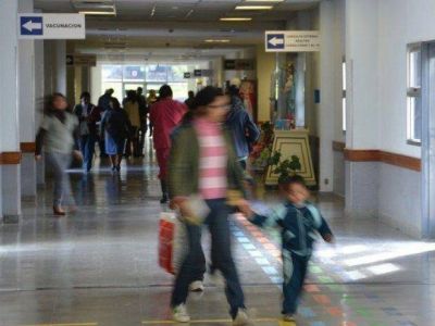 Salud eval�a convocar a pediatras de otras provincias