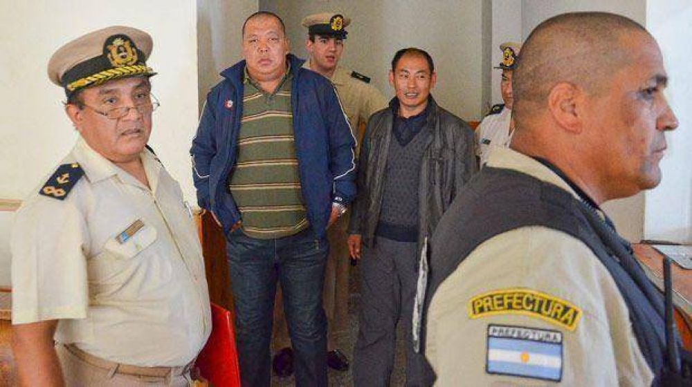 Desde hace 20 d�as averiguan el paradero de tres tripulantes chinos