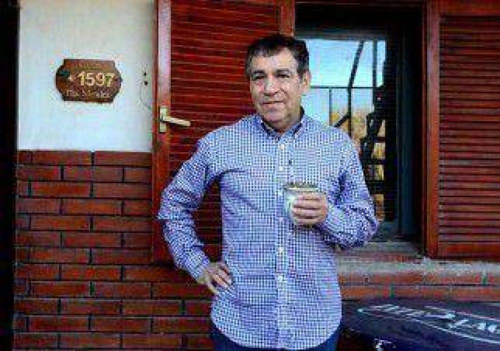 Empleado municipal encontr� una valija con u$s 50 mil y la devolvi� 