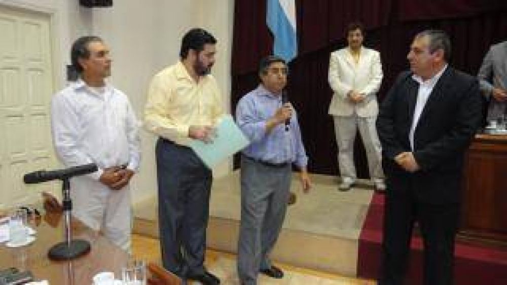 Ediles destacan el 25� aniversario del grupo "Nuntius"