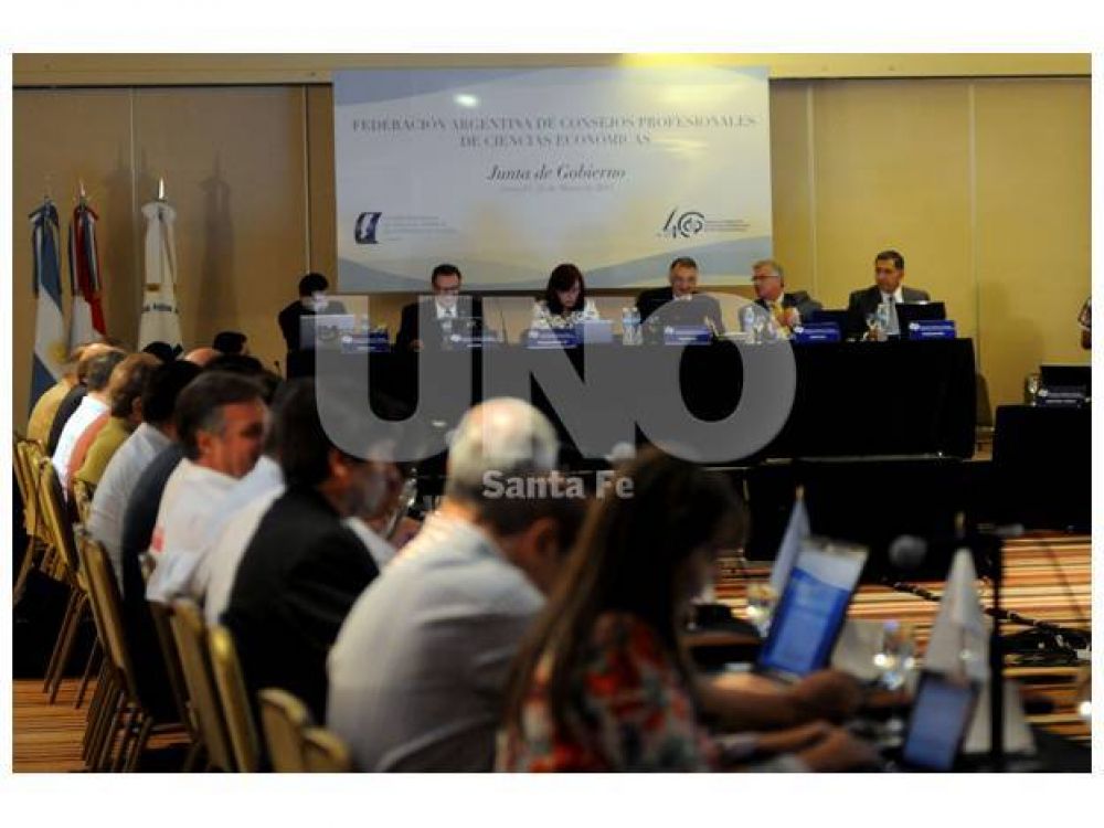 La FACPCE realiza en Santa Fe la reuni�n de Juntas de Gobierno tras 23 a�os