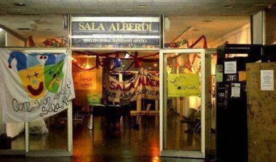 La Justicia ordena allanar el Centro Cultural San Mart�n