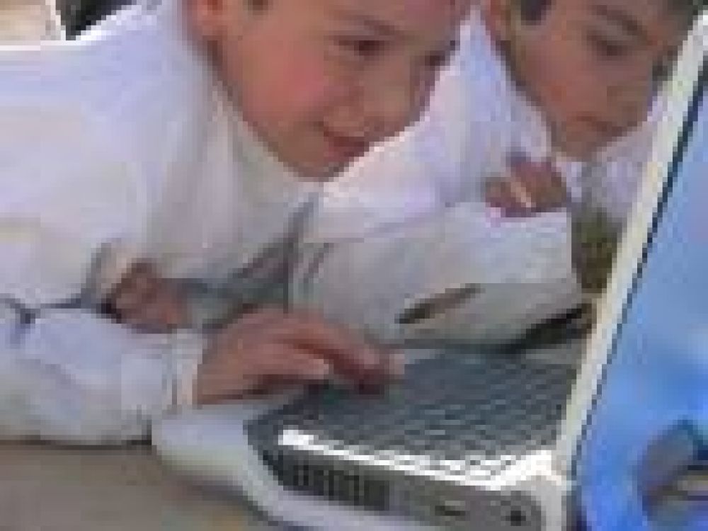 La ULP advirti� sobre t�cnicos falsos que roban netbooks en las escuelas