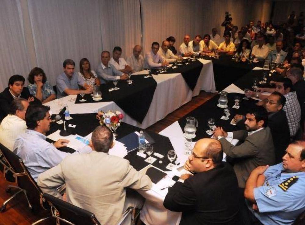 Plan contra la inseguridad: incorporar�n agentes, sumar�n veh�culos e instalar�n c�maras