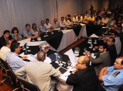 Plan contra la inseguridad: incorporar�n agentes, sumar�n veh�culos e instalar�n c�maras