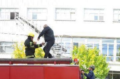 A los tiros en una cl�nica: mat� a una empleada