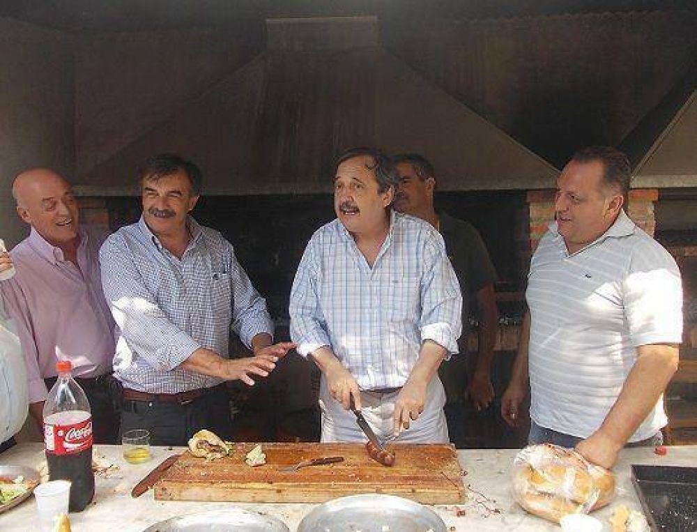 Alfons�n recorri� Vicente L�pez