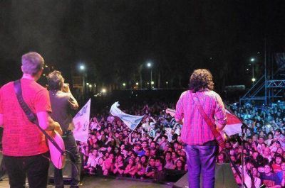 Pedro Aznar se present� en Mor�n