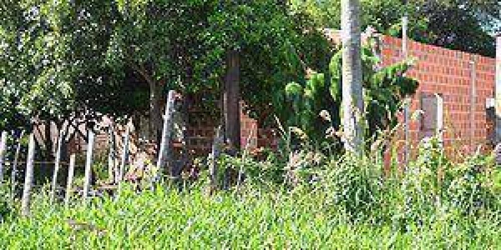 Abor�genes reclaman culminaci�n de la construcci�n de sus casas