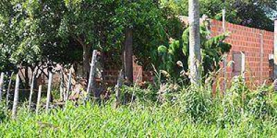 Abor�genes reclaman culminaci�n de la construcci�n de sus casas