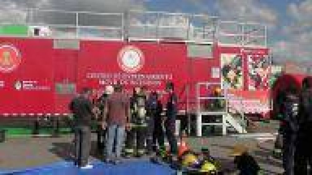 Los Bomberos de Ensenada se capacitaron con un moderno simulador de incendios