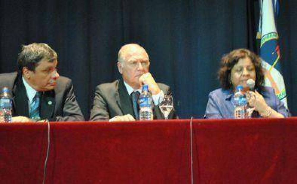 Presentaron ayer lineamientos del Plan Provincial de Educaci�n