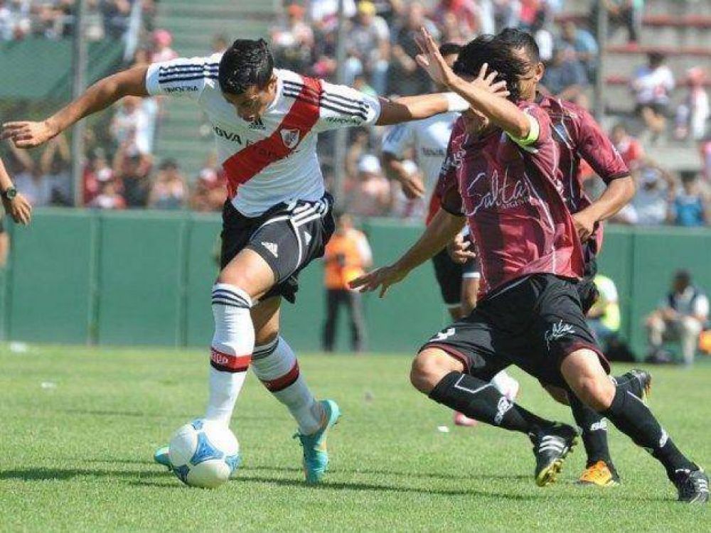 River le tir� la chapa encima