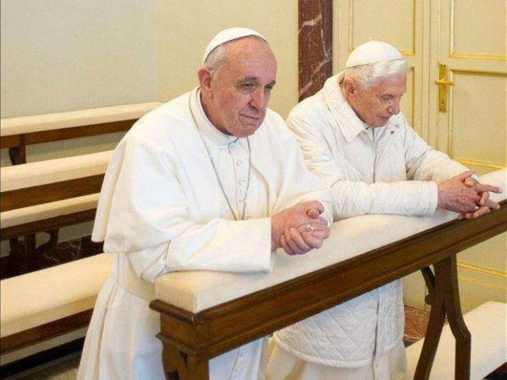 Hist�rico: dos Papas rezaron juntos y dialogaron a solas
