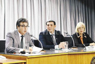 Castellano apost� al consenso y al di�logo para las futuras gestiones