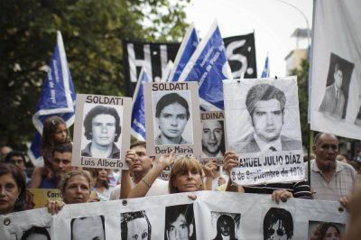 Se recuerda en todo el pa�s el 37� aniversario del golpe militar
