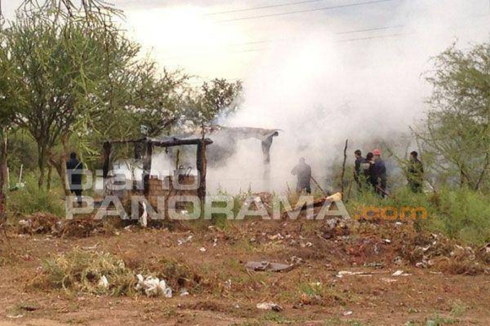Fuego consumi� vivienda del barrio Santa Rosa de Lima