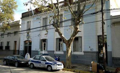 Detuvieron a dos personas por robo de est�reos en autom�viles nuevos