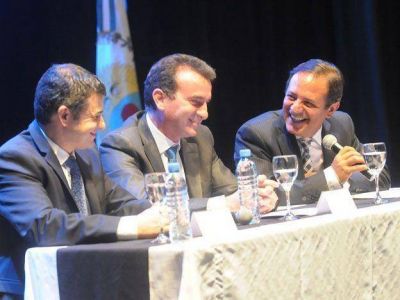 Galuccio vino a la presentaci�n de la Empresa Provincial de Energ�a