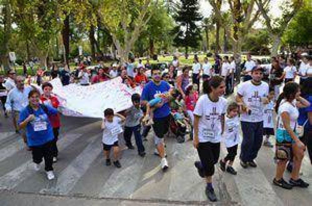 Una multitud corri� por la familia y la vida