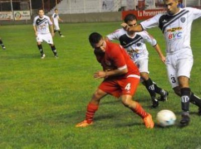 Hurac�n busca el pase a la pr�xima fase, ante Once Tigres