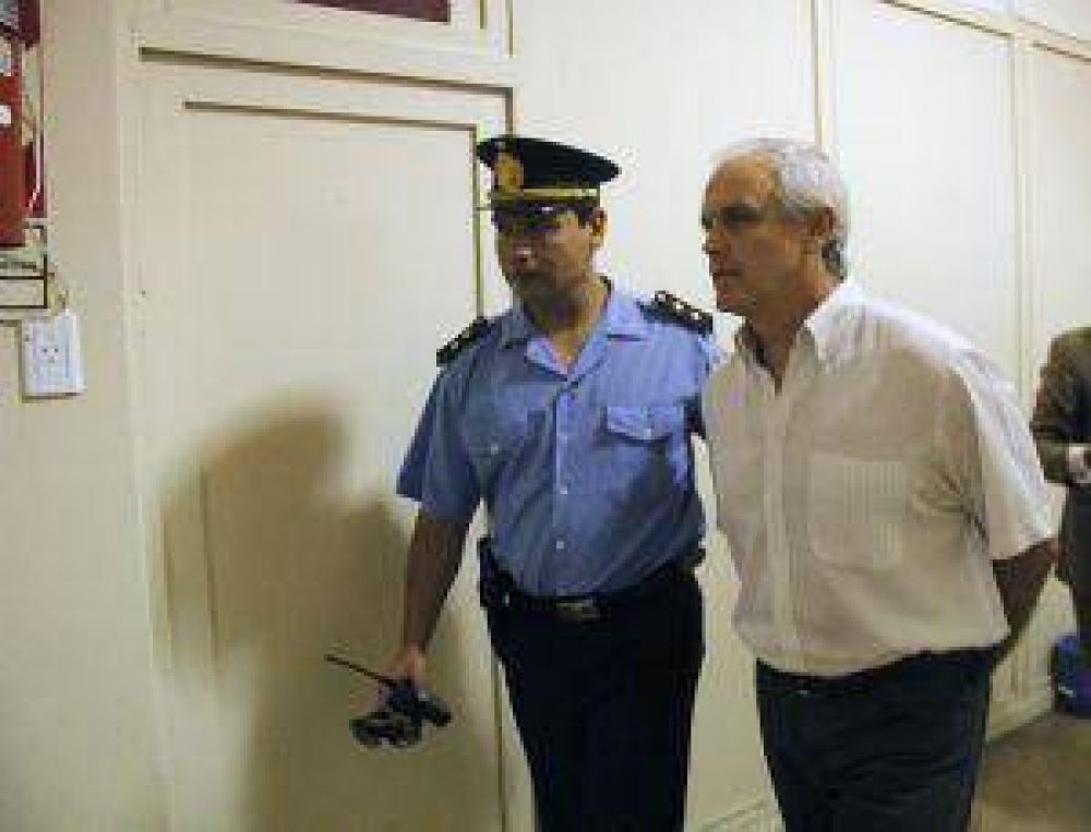 Operativo cancha embarrada
