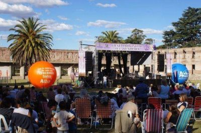 Se vive a pleno la Fiesta Provincial de la Vendimia en su segunda edici�n	