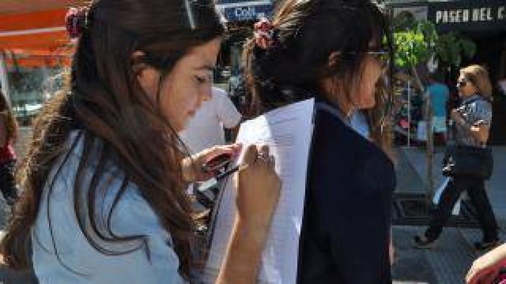 Elevan un petitorio a la Gobernaci�n a favor del boleto estudiantil gratuito