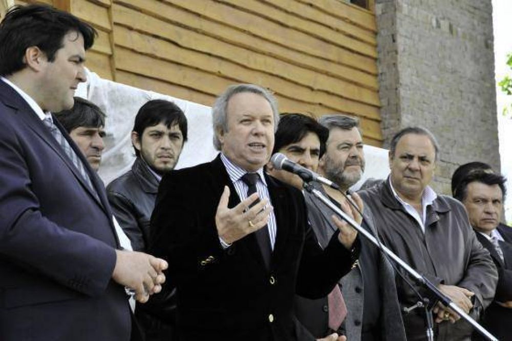 Peralta: �Los recursos naturales son de los santacruce�os y la plata tiene que quedar ac�