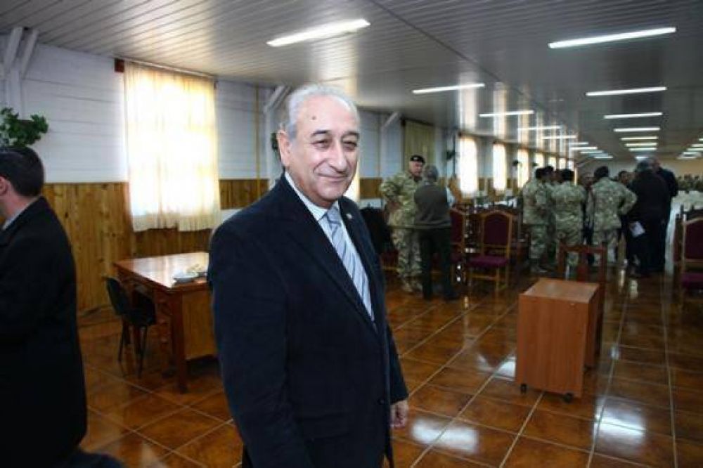 Puricelli a favor que el Papa tenga presente el tema Malvinas