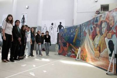Se inaugur� un mural conmemorativo por los 30 a�os de democracia