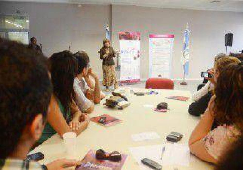 Pechen encabez� el cierre del programa J�venes L�deres 