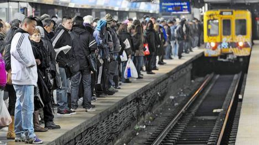 El subte porte�o: falta de trenes y la frecuencia, los problemas clave del servicio